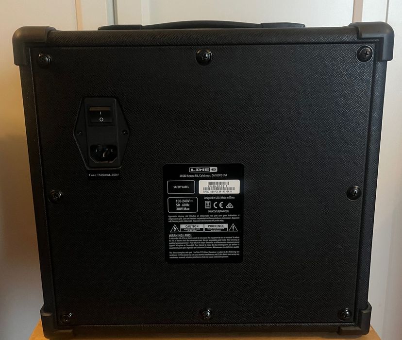 Amplificador de Guitarra line 6 Spider V 20 MK II
