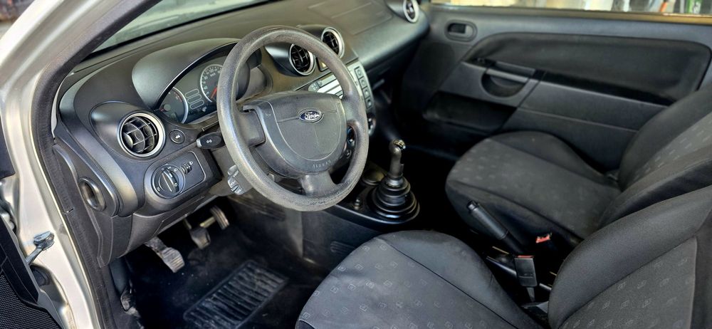 Fiesta Van Comercial 1.4tdci