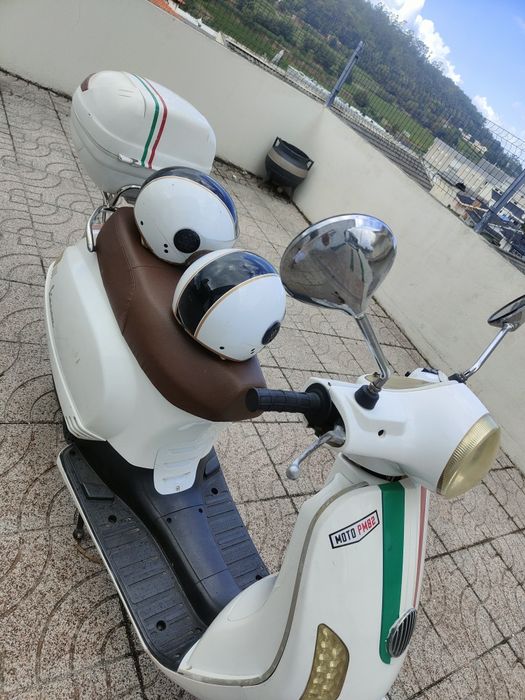 Scooter 125cc "réplica de vespa"