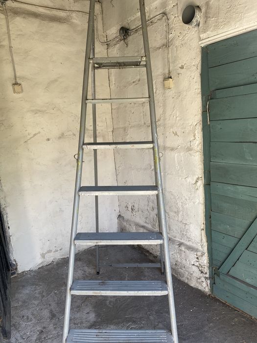 Драбина, стремянка