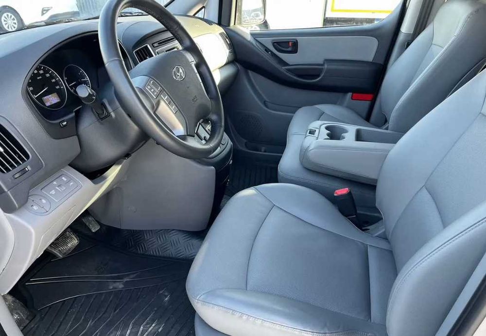 Hyundai Grand Starex  2020
