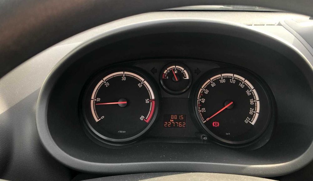 carrinha Opel corsa van  , em bom estado