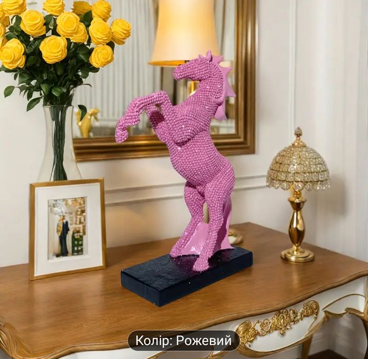 Статуетка Коня зі стразами  штучного каменю
