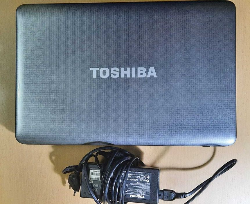 Portátil PC Laptop Toshiba Satellite L755-1NM (com avaria)