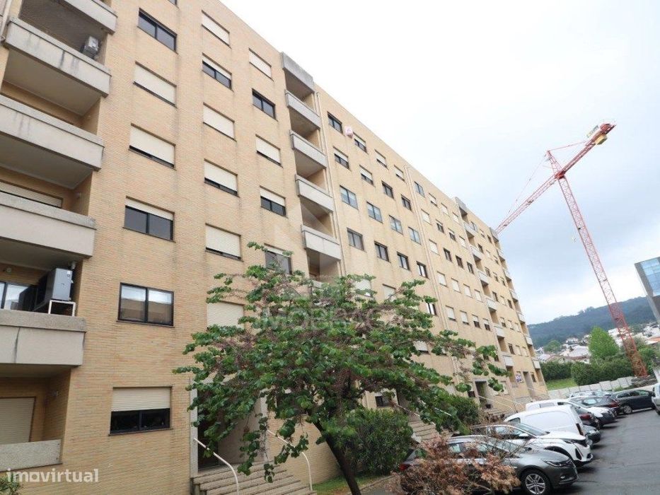 Venda Apartamento T2, em Lamaçães, Braga
