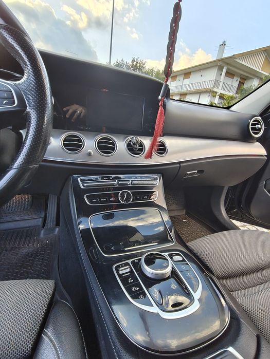 Mercedes E 220 avangard
