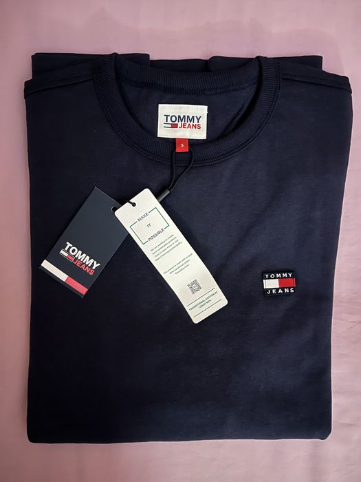 Wyprzedaż Longsleeve męski Tommy Jeans.