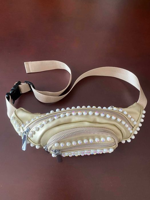 Torebka nerka złota mieniące się koraliki