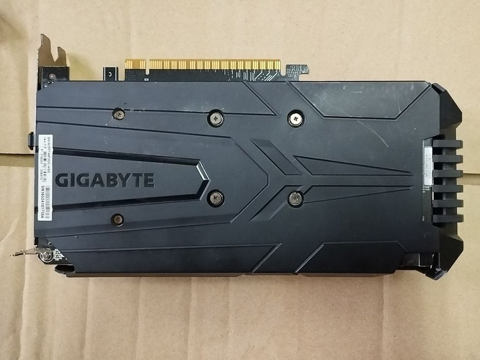 Placa de vídeo Gigabyte 1050441284698498017281