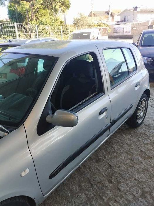 Clio II - 1.5 dci 2003