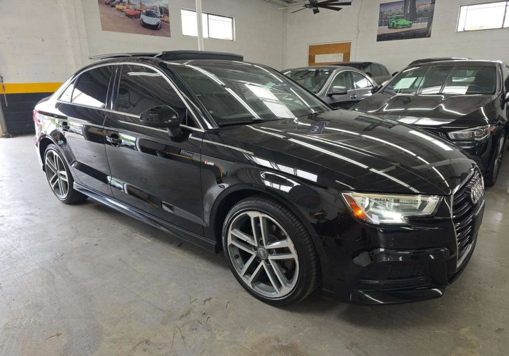 Audi A3 Limousine Audi A3 Sedan Premium Plus