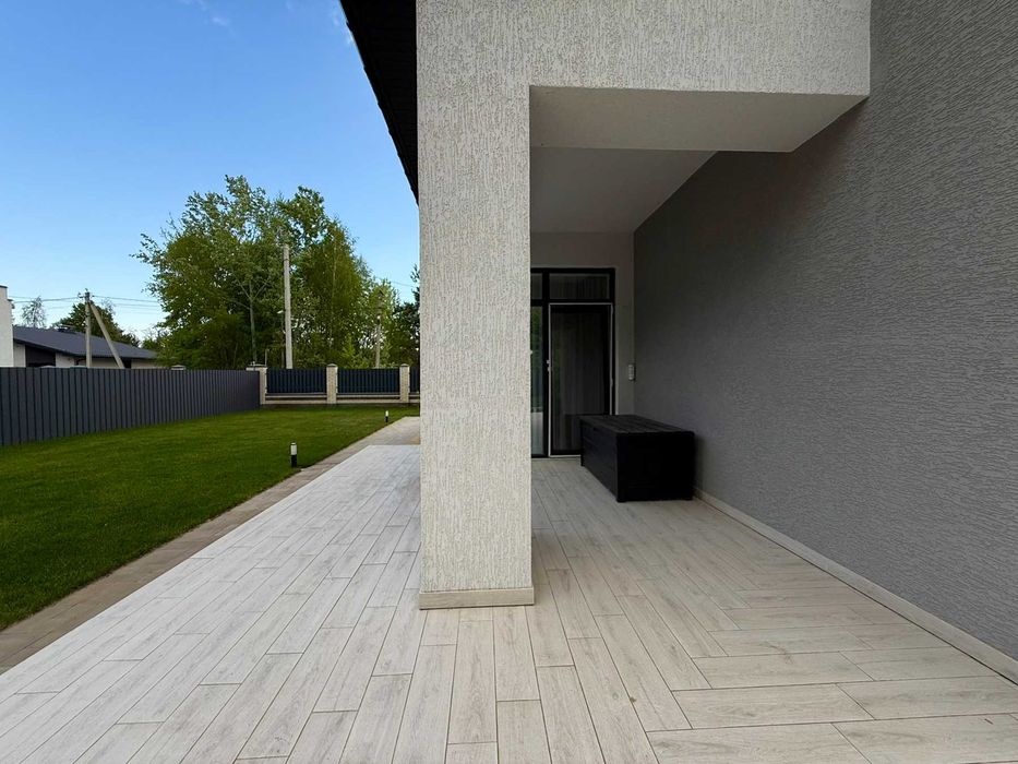 Двоповерховий Будинок З Ремонтом ТА Меблями, 10 КМ Від ЦЕНТРУ МІСТА