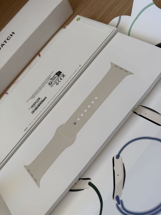 Apple Watch SE 3 GPS 40mm Starlight - Selado