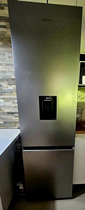 Lodówka Samsung – elegancka, pojemna, No Frost