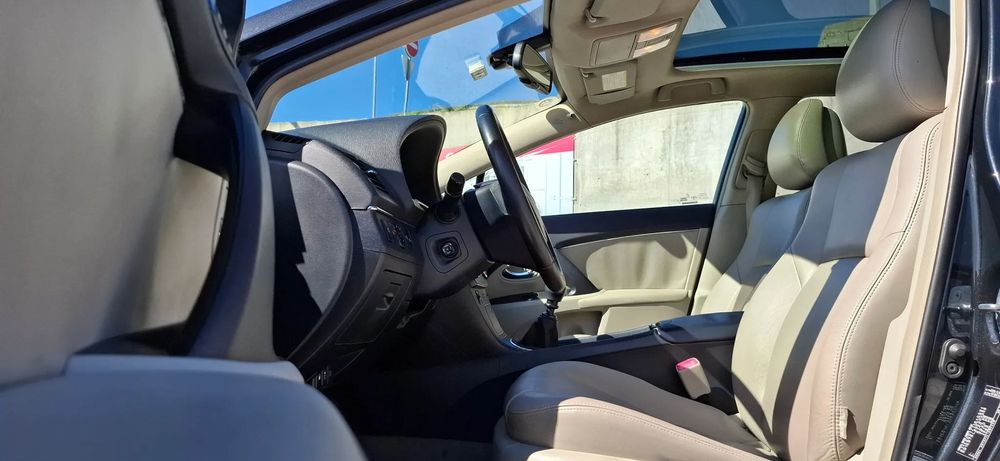 Toyota Avensis SW 2.2 D-CAT Luxury +P.Multimédia