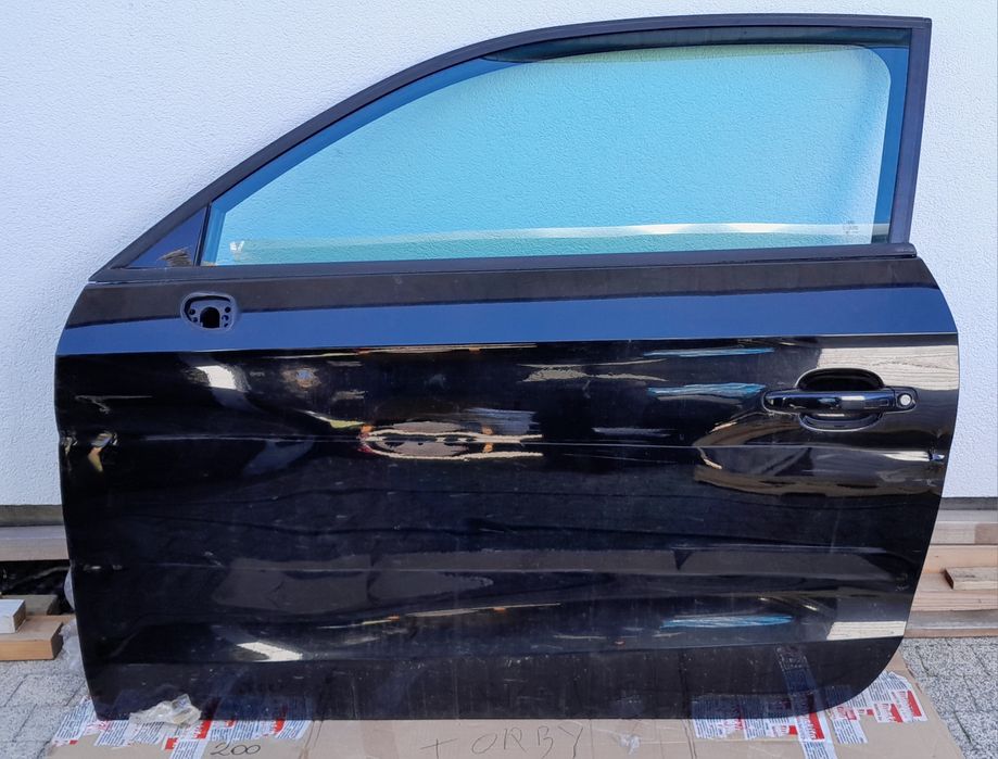 Drzwi kpl. lewe czarne szyba klamka Audi a1 3D 8x