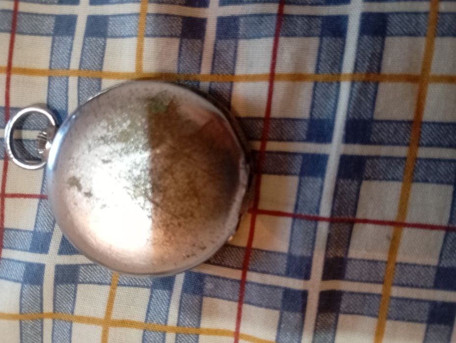 Vendo este relógio de bolsos caixa em parta