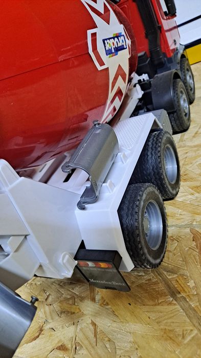 Bruder mercedes betoniarka