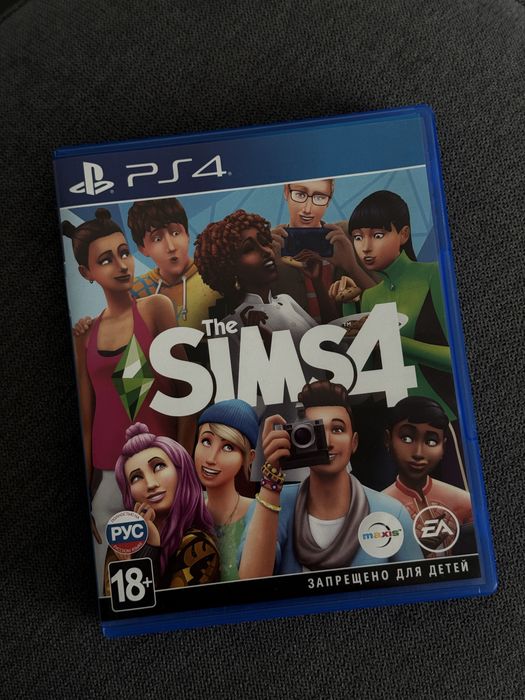Sims 4 для PS4 ідеальний стан
