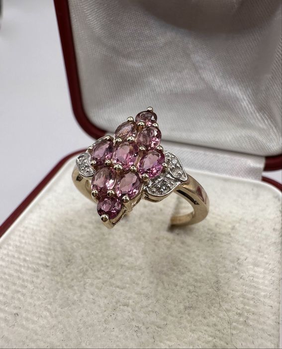 Złoty pierścionek z turmalinami 1,26ct i diamentami
