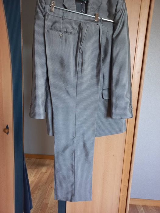 Костюм класичний