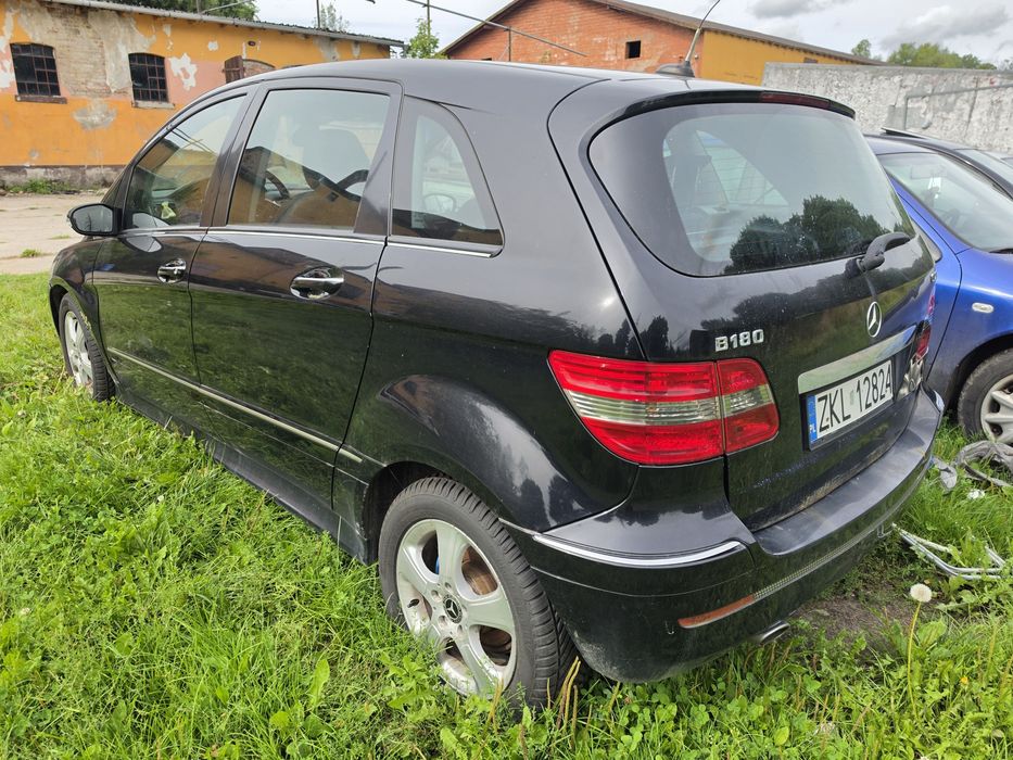 Mercedes B180 * Automat * Długie Opłaty *