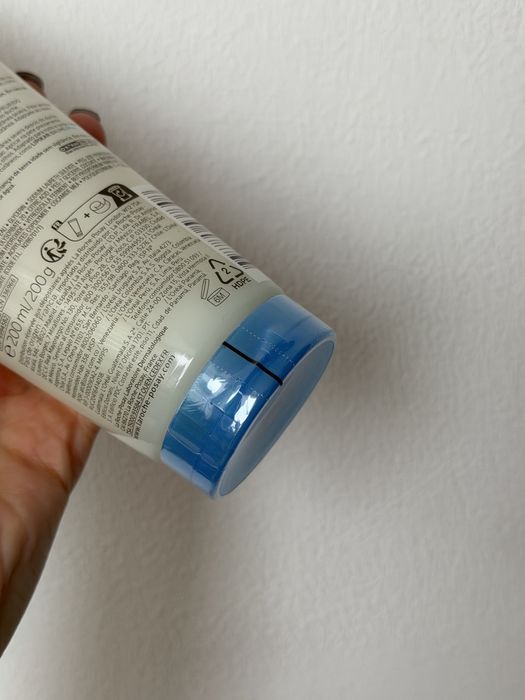 Очищуючий крем-гель від La Roche