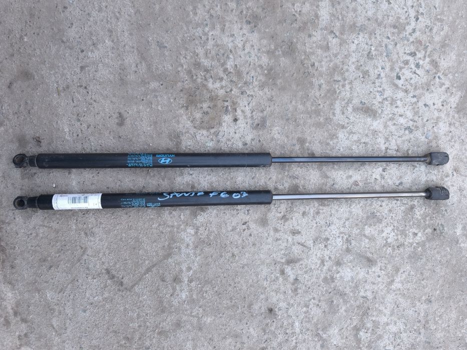 Продам газовые упоры багажника на hyundai santa fe 1