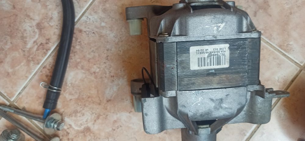 Запчастини до пральної машини Whirlpool