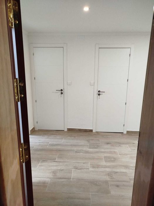Alugar escritório/ atelier/ serviços