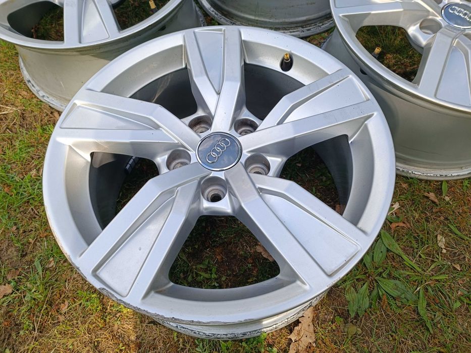 AUDI A4 B9 Felgi 7Jx16 16" ET35 oryginalne Q3 dużo zdjęć Alu felgi