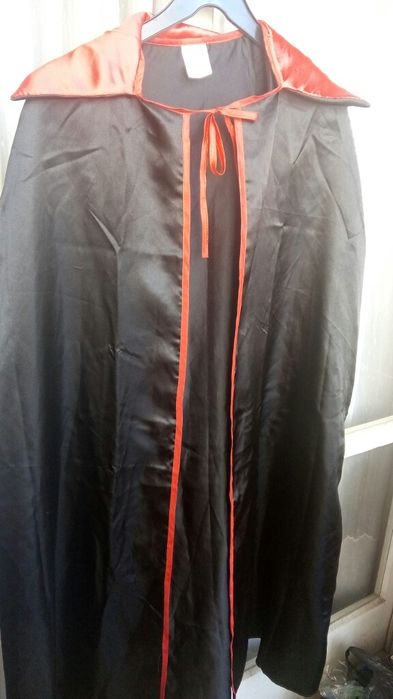 Capa de Vampiro/Drácula p/ Jovens ou Adultos (Estrear)