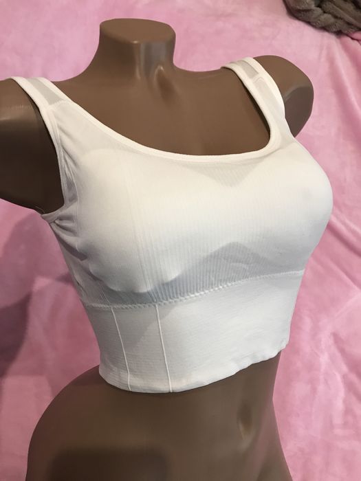 Білий топ з чашечками | Для спорту, дому, щоденного носіння