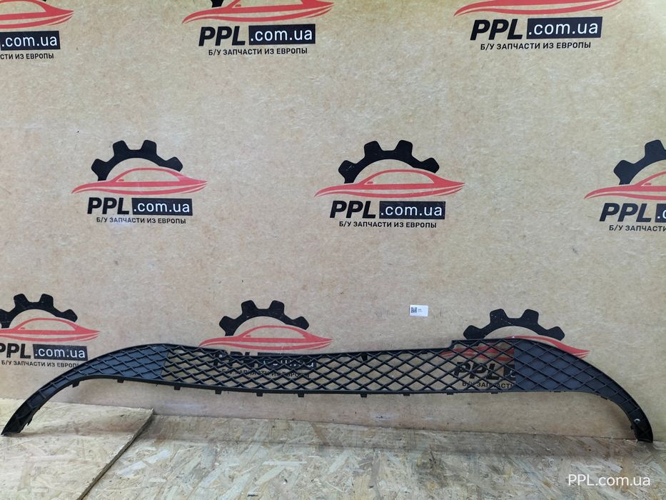 Mercedes A W176 2012-2015 Решетка бампера переднего A1768850022