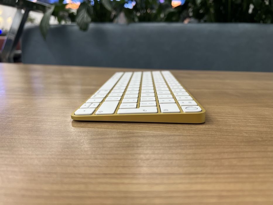 539-Apple Magic Keyboard TouchID Gold