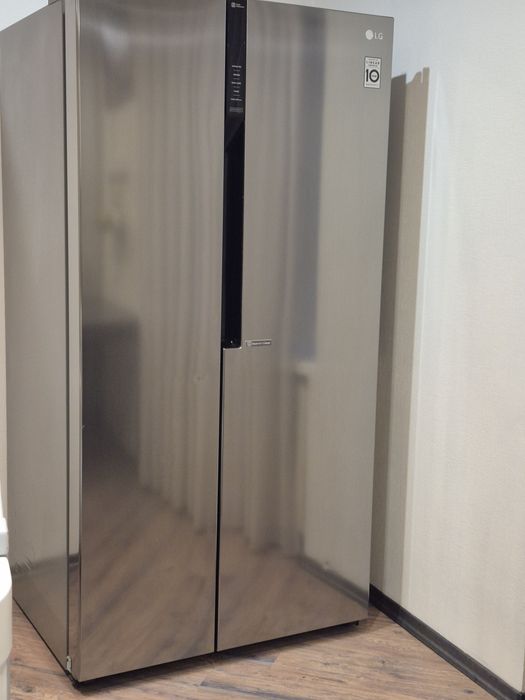 Холодильник Side-by-Side  LG дводверний модель GC-B247JMUV