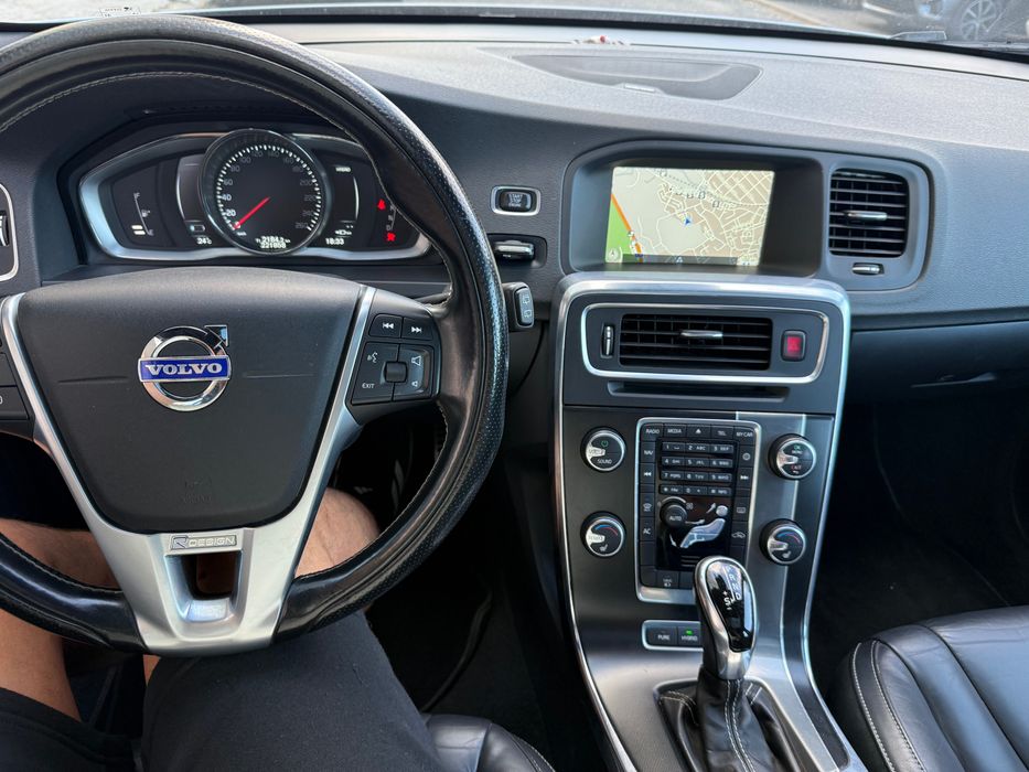 Volvo V60 plug-in/ diesel Rdesing