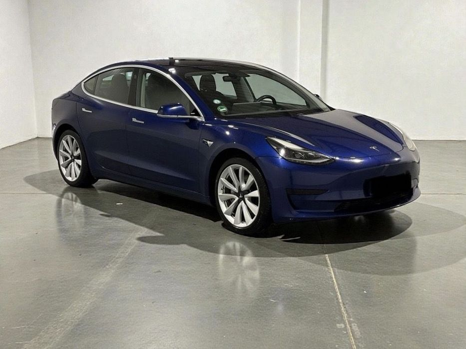 Tesla Model 3 Standard Range Plus RWD