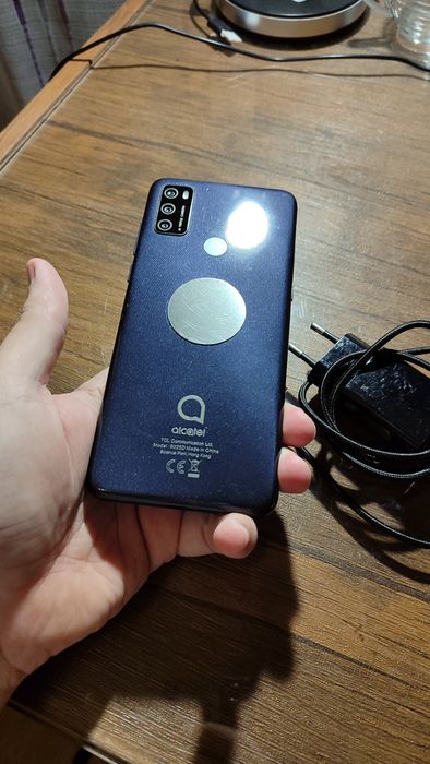 Telemóvel Alcatel 1s