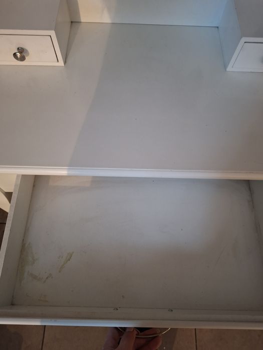 Toaletka biała używana