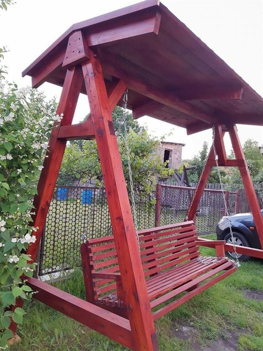 Huśtawka ogrodowa drewniana