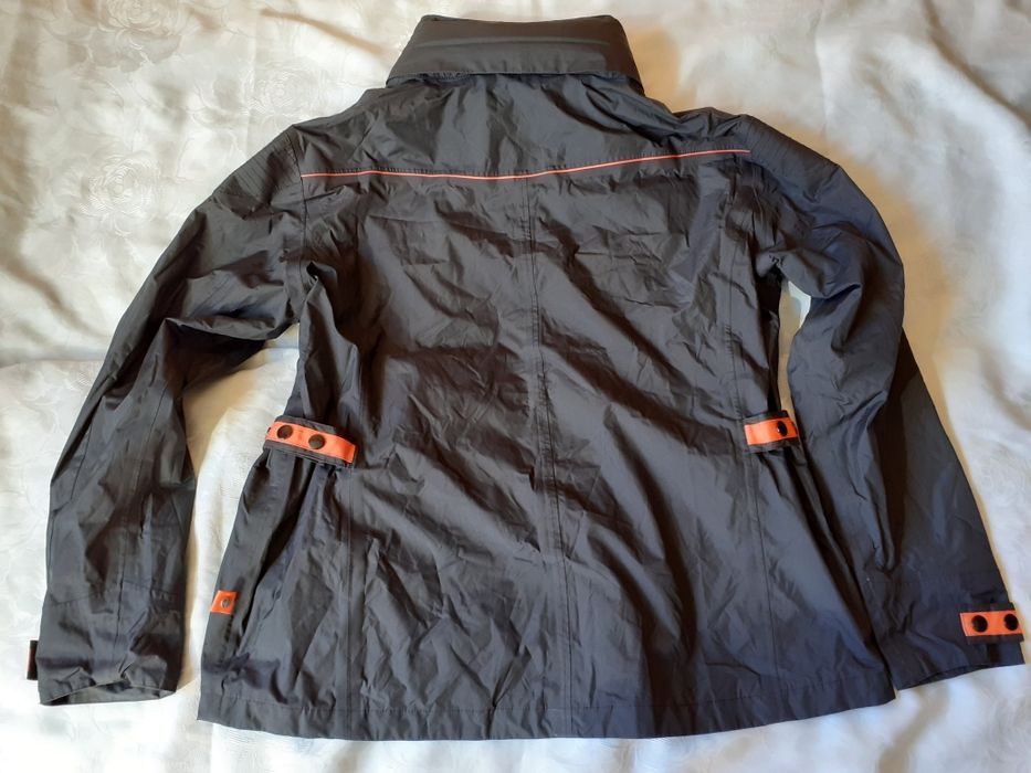 Kurtka Mercedes-Benz.