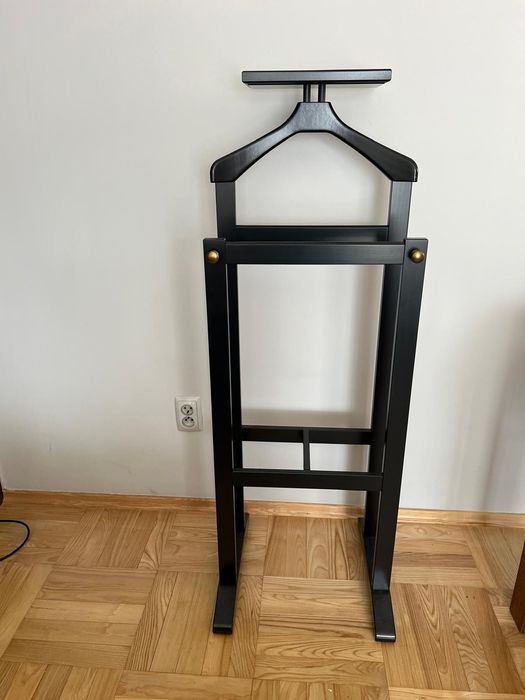 Wieszak stojący Kamerdyner Soknedal z IKEA