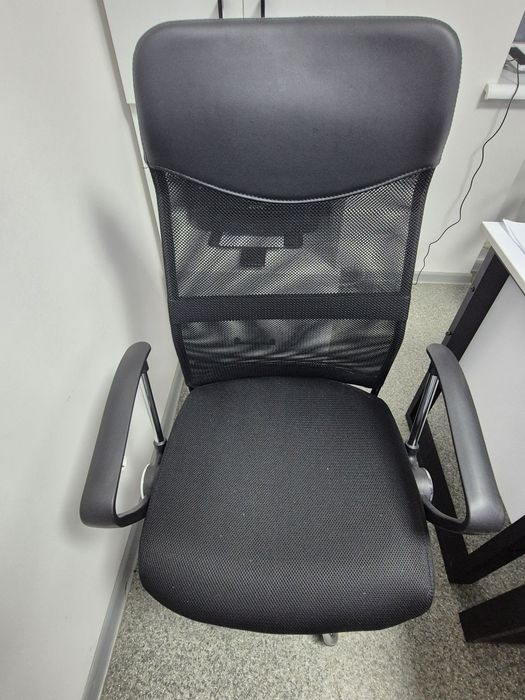 Продам  офісне  крісло
