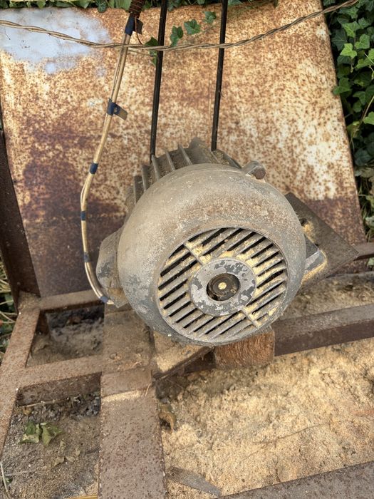 Продам циркулярну пилу.