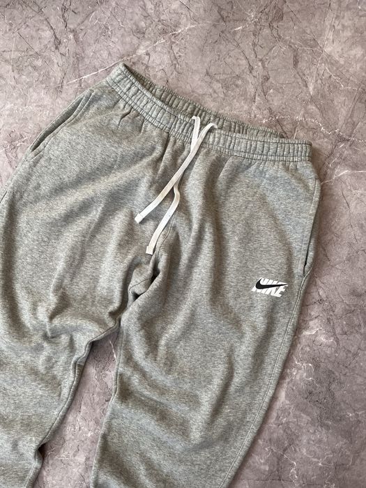 Спортивні штани Nike