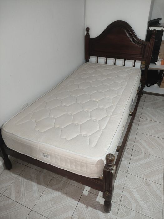 Cama de Solteiro Semi Nova: Conforto e Qualidade