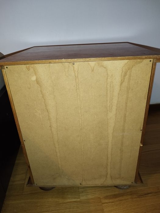 Conjunto de cama, mesas de cabeceira e comoda de quarto