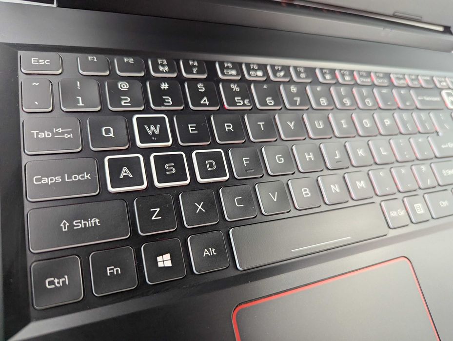 LAPTOP GAMINGOWY Acer Nitro RTX 2060 i5-10300H 144hz Komputer