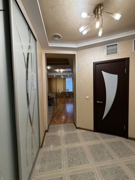 Квартира погодинно, подобово Мост сіті джакузі Генератор